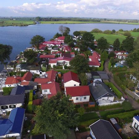 Ferienpark Vislust Haus De Graaf Niederlande Ijsselmeer Wervershoof Dış mekan fotoğraf